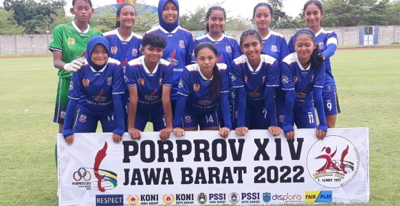 Tim Sepak Bola Putri Kota Cimahi Bermain Imbang 0-0 Melawan Kab. Karawang, Juara Pool Siap di Genggam